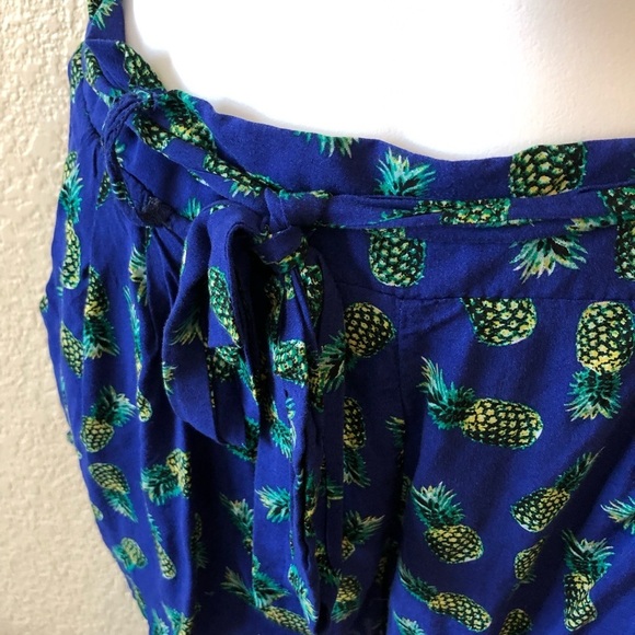 Alya pineapple shorts blue fabric shorts small - Picture 2 of 7